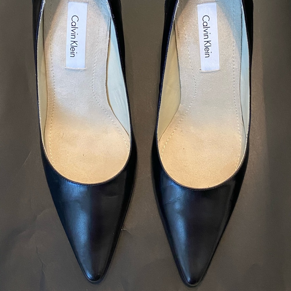 Black Leather Pump